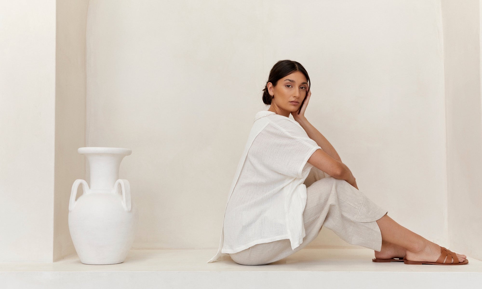 Model wearing the perfect fit linen pants