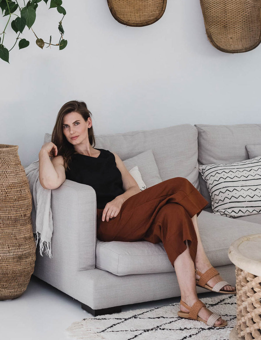 Linen-pants-top-online-Kelsey-Collective.-mjpg.jpg