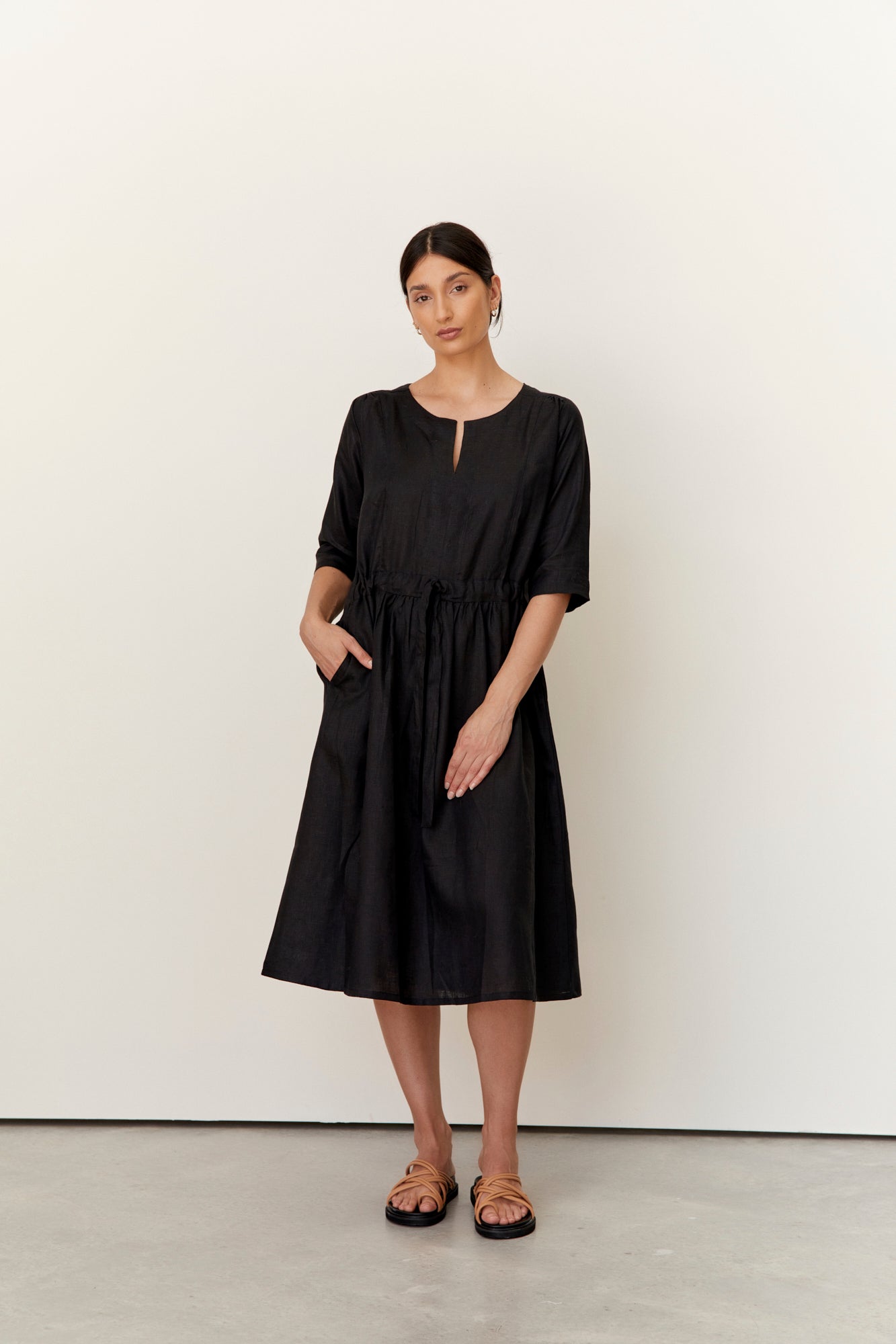 Nelle Linen Dress Black