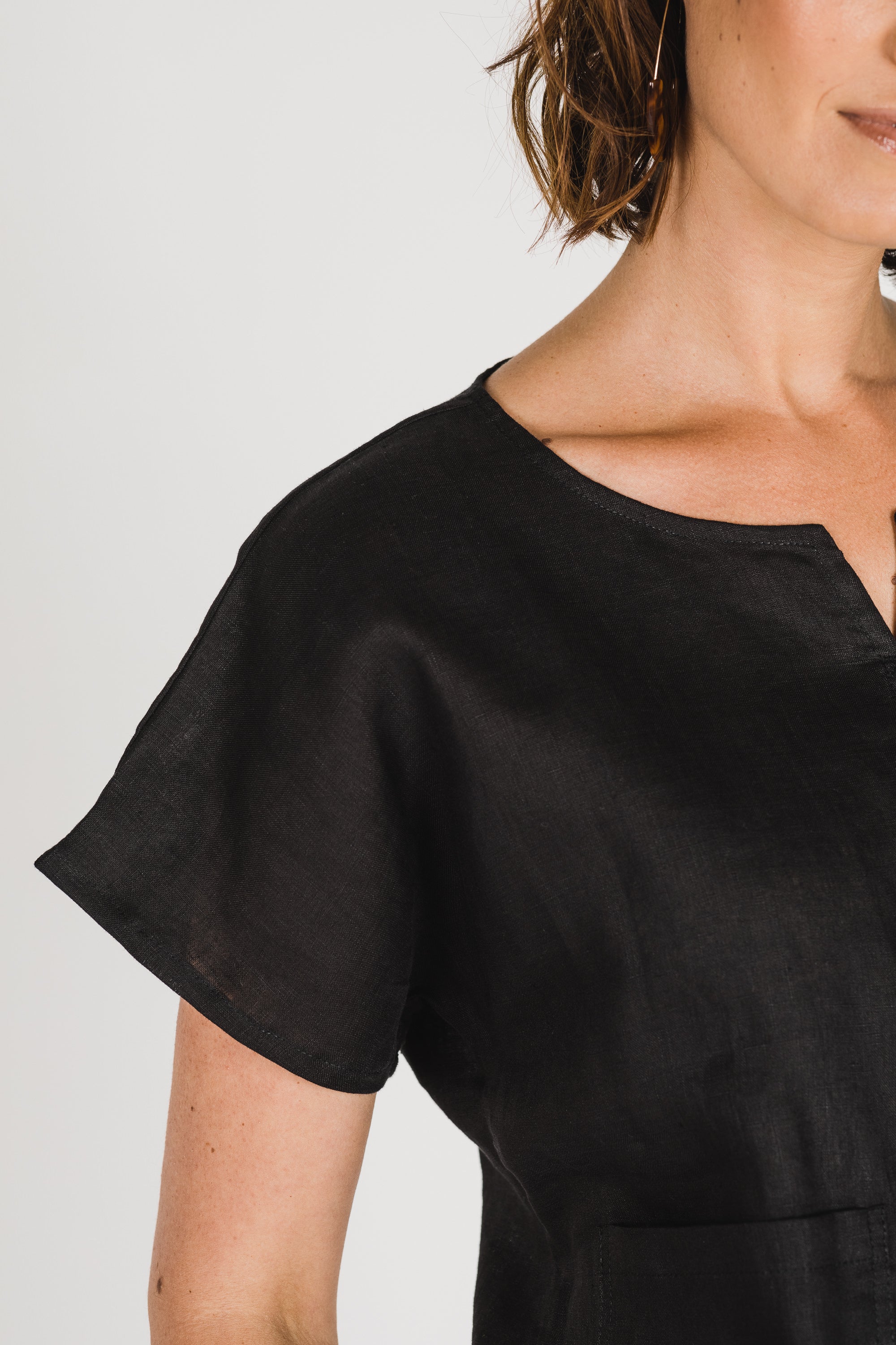 Zoe Linen Top Black